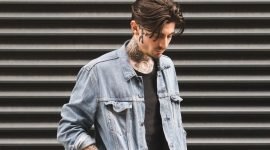 It's important for aspiring models to understand the realities of this industry and to be prepared to work hard and persevere in order to achieve their goals