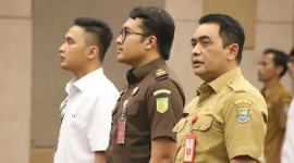 Kadisdik Dadan Gandana bersama perwakilan narasumber dari Kejari Kabupaten Tangerang 