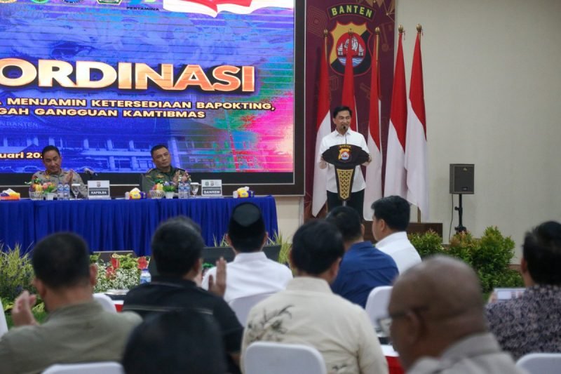 Wakil Gubernur A Dimyati Natakusumah menyampaikan kata sambutan pada Rakor jelang Ramadhan 1446 H