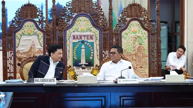 Gubernur Banten Andra Soni bersama Wakil Gubernur Banten Dimyati Natakusumah (Dokumentasi Pemprov Banten)