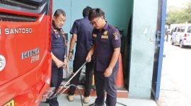 Proses Ramp Check pada Bus angkutan Mudik Gratis Kabupaten Tangerang Tahun 2025