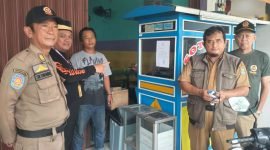 Penempelan SE Bupati nomor 2 Tahun 2025 tentang jam operasional Rumah Makan selama Ramadhan 1446 H