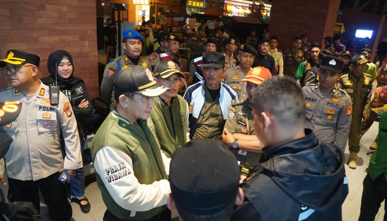 Satpol PP Kabupaten Tangerang mendatangi sejumlah tempat hiburan malam di Kawasan PIK2 Kecamatan Kosambi