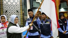 Wakil Bupati Tangerang melepas jamaah haji Kloter Kabupaten Tangerang 