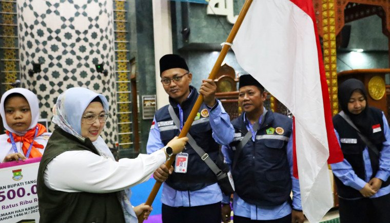 Wakil Bupati Tangerang melepas jamaah haji Kloter Kabupaten Tangerang 