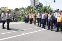 Sebelum operasi penertiban parkir liar di Kawasan Pintu Tol Balaraja Timur Petugas Dishub dan Satlantas Polresta gelar apel kesiapan