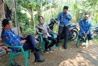 Bupati Tangerang Maesyal Rasyid duduk santai bareng Muhlis Anggota DPRD Banten