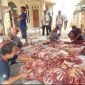 Warga Perumahan Sodong Village Kecamatan Tigaraksa sedang mengurus pembagian daging hewan Qurban Idul Adha 1446 H, Kamis 6 Juni 2025 (foto status WA Sangki Wahyudin)