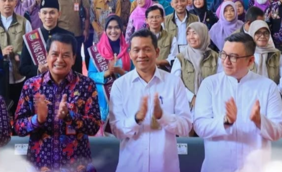 Komarudin Asda 1 Pemprov Banten bersama Bupati Tangerang Maesyal Rasyid 