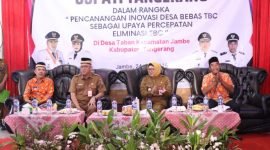 Wakil Bupati Tangerang Intan Nurul Hikmah bersama Kadinkes Muhamad Muchlis hadiri Launching Pencanangan Inovasi Desa Bebas TBC di Desa Taban Kecamatan Jambe Kabupaten Tangerang