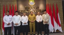 Usai sowan kelima Calon Pimpinan Baznas Kabupaten Tangerang berpose dengan Bupati Tangerang Maesyal Rasyid 