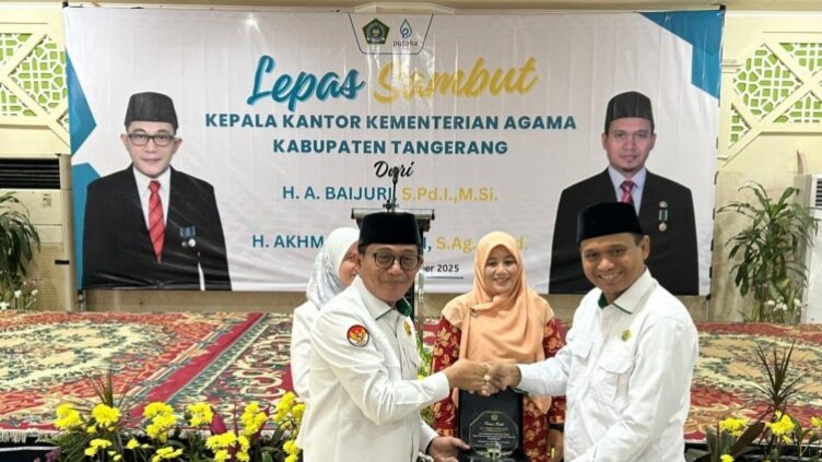Serah terima jabatan Kepala Kantor Kemenag Kabupaten Tangerang (Foto ; Satelit News)