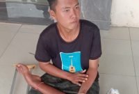 Kefin (23 tahun) remaja tuna grahita yang mengalami cacat kakinya karena kecelakaan beberapa waktu lalu itu butuh solusi konkrit karena seringkali melakukan aksi nekat menghalangi jalan untuk mengemis