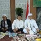 Kiyai Imaddudin Ustman al-Bantani berpose bareng usai acara Pengajian Ulama Umaro Kecamatan Kresek 