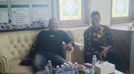 H Hariri Sekretaris LPTQ Kabupaten Tangerang (baju batik)