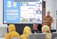 Lurah Kaduagung tampil pemaparan dalam Lomba Kelurahan Tingkat Nasional