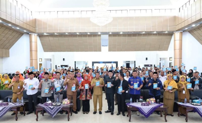 Launching buku Catatan Pinggir untuk Ayah karya Subandi Musbah 
