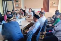 Rapat Koordinasi Forkompimcam Cisoka dipimpin Camat Sumartono dihadiri Sukri Kabid Lalin Dishub Kabupaten Tangerang dan sejumlah tokoh Cisoka yang menyatakan penolakan wilayahnya dilintasi Kendaraan Angkutan Tambang