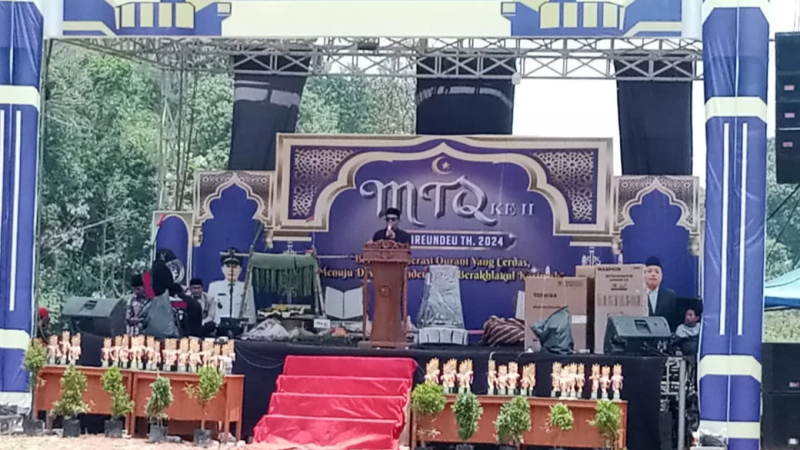 Panggung Utama MTQ Ke-2 Desa Cireundeu Kecamatan Solear Tahun 2024