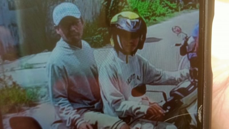 Screenshot vidio CCTV yang diduga pelaku curanmor disiang hari didepan Warung Madura Kp Ranca Sadang RT 18/06 Desa Tapos Kecamatan Tigaraksa Kabupaten Tangerang 