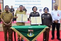 Bupati Tangerang Maesyal Rasyid menandatangani MOU Pelaksanaan Pidana Kerja Sosial bagi pelaku tindak pidana di Kabupaten Tangerang