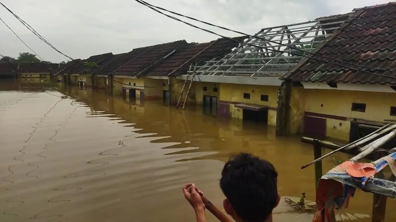 Banjir di Cikande Kabupaten Tangerang (IDN Times/Maya Aulia Aprilianti)