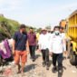 Bupati Tangerang Maesyal Rasyid saat mendatangi TPA Jatiwaringin beberapa waktu lalu (foto ; Diskominfo Kabupaten Tangerang)