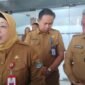 Wakil Bupati Tangerang Intan Nurul Hikmah didampingi Sekretaris Badan Kesbangpol Encep Sahayat dan Kadis DPPA Asep Suherman diwawancara usai kegiatan 