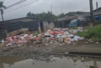 Pemandangan Tumpukan Sampah di Kawasan Industri PDP Pasar Kemis Kabupaten Tangerang