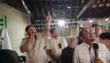 Menteri PKP Maruarar Sirait menunjukan kondisi rumah tidak layak huni yang akan dibedah melalui program BSPS 