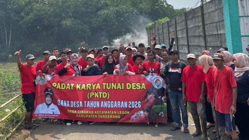 Berpose bersama usai kegiatan 