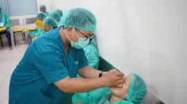 Penanganan medis Operasi Mata Katarak