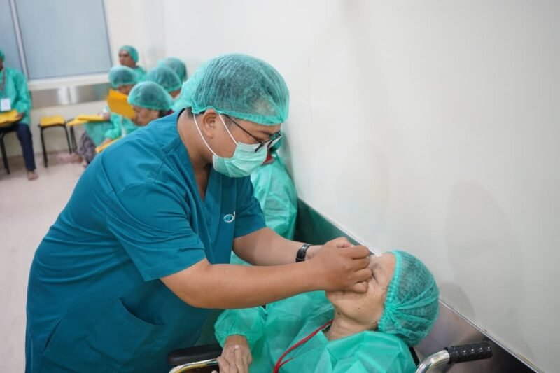 Penanganan medis Operasi Mata Katarak