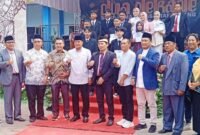 Usai acara Bupati Tangerang Moch Maesyal Rasyid berpose bersama dengan civitas akademika SMkS Gema Bangsa Kecamatan Cisoka 