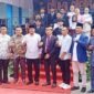 Usai acara Bupati Tangerang Moch Maesyal Rasyid berpose bersama dengan civitas akademika SMkS Gema Bangsa Kecamatan Cisoka 