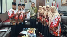 Ketua DPRD Kabupaten Tangerang Muhamad Amud saat menerima audiensi perwakilan guru-guru Madrasah yang tergabung pada PGMM beberapa waktu lalu di ruang kerjanya beberapa waktu lalu