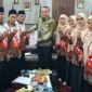 Ketua DPRD Kabupaten Tangerang Muhamad Amud saat menerima audiensi perwakilan guru-guru Madrasah yang tergabung pada PGMM beberapa waktu lalu di ruang kerjanya beberapa waktu lalu