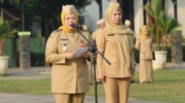 Wakil Bupati Tangerang Intan Nurul Hikmah saat menjadi Pembina Apel Senin dihadapan para pegawai Pemkab Tangerang, Senin 8 Juni 2026