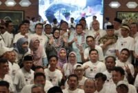 Usai acara Bupati Tangerang Moch Maesyal Rasyid dan Wakil Bupati Tangerang Intan Nurul Hikmah berpose bersama dengan RBR Maesyal Intan