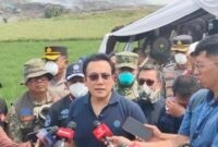 Wamen LH Diaz Faisal Malik Hendropriyono meninjau langsung lokasi kebakaran di TPA Jatiwaringin Kabupaten Tangerang 