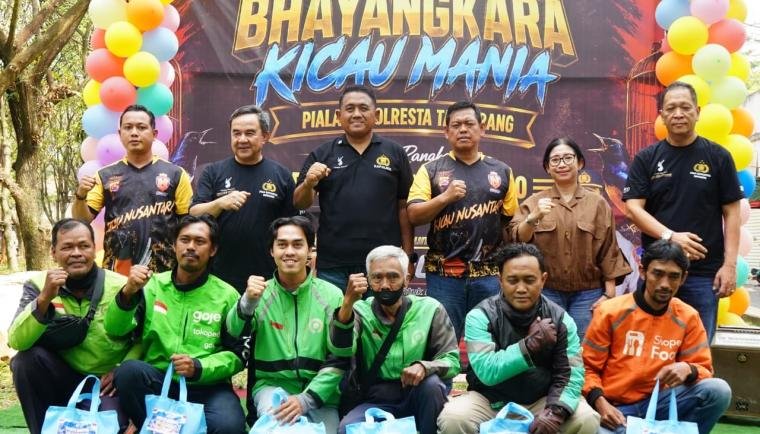 Usai acara para juara berpose bersama Kapolresta Tangerang dan Sekda Kabupaten Tangerang 