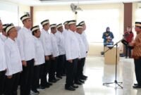 Bupati Tangerang Moch Maesyal Rasyid mengukuhkan kepengurusan Dekopinda Kabupaten Tangerang 