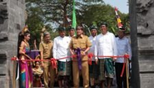 Prosesi peresmian Pura yang berlokasi di Desa Sodong Kecamatan Tigaraksa Kabupaten Tangerang 