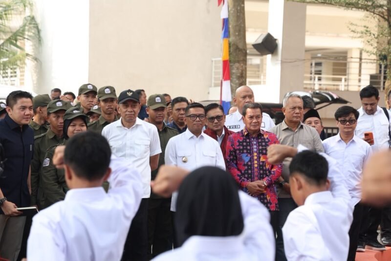 Kedatangan Seskab Teddy disambut hangat Gubernur Banten dan Bupati Tangerang 