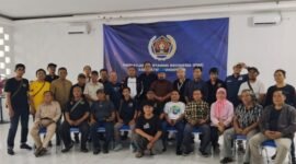 Usai rapat anggota PWI Kabupaten Tangerang berpose bersama 