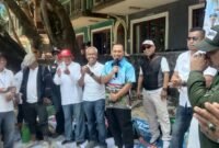 Camat Tangerang Riswan Setyo Kardinto menyampaikan sambutan di acara Family Gathering Kelurahan Babakan Pantai Pandan Carita.
Sabtu (29/08/2026)