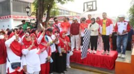 Wakil Bupati Tangerang Intan Nurul Hikmah membuka secara resmi Jalan Sehat dalam rangkat Peringatan HUT ke-81 RI tingkat Kecamatan Kelapa Dua Tahun 2026