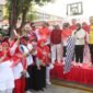 Wakil Bupati Tangerang Intan Nurul Hikmah membuka secara resmi Jalan Sehat dalam rangkat Peringatan HUT ke-81 RI tingkat Kecamatan Kelapa Dua Tahun 2026